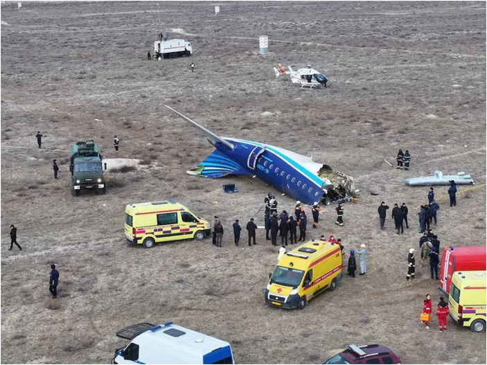 Pesawat Azerbaijan Airlines yang jatuh di Kazakhstan.