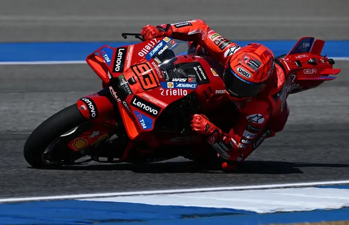 Hasil Kualifikasi MotoGP Thailand 2025: Marc Marquez Pole Position ...