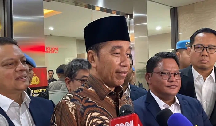 Presiden ke-7 RI Joko Widodo (Jokowi) mengaku disodori 22 pertanyaan saat dimintai klarifikasi soal dugaan kepemilikan ijazah palsu.