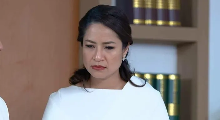 Mama Rosa terkejut melihat catatan keuangan Roy tahun 2016, saksikan kelanjutannya di Ikatan Cinta malam ini, Jumat, 24 Juni 2021.