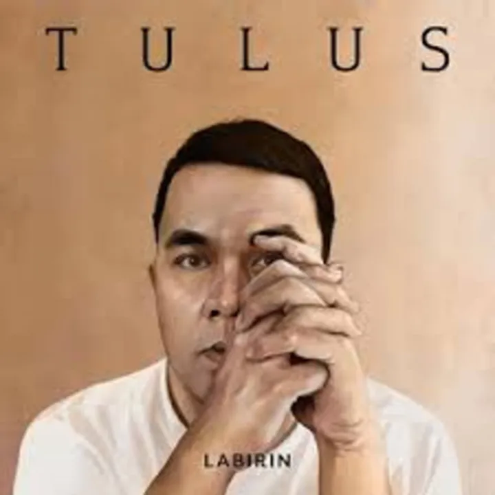 Menjelajahi Makna Lirik Lagu 'Labirin' oleh Tulus - Pesawaran Inside