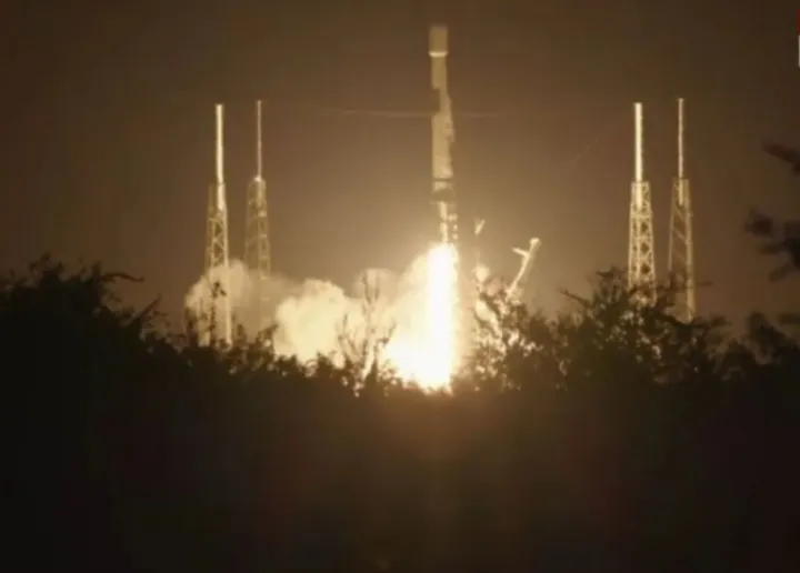 Satelit Nusantara 5 Resmi Melesat ke Antariksa 3 Satelit Nusantara 5 Resmi Melesat ke Antariksa