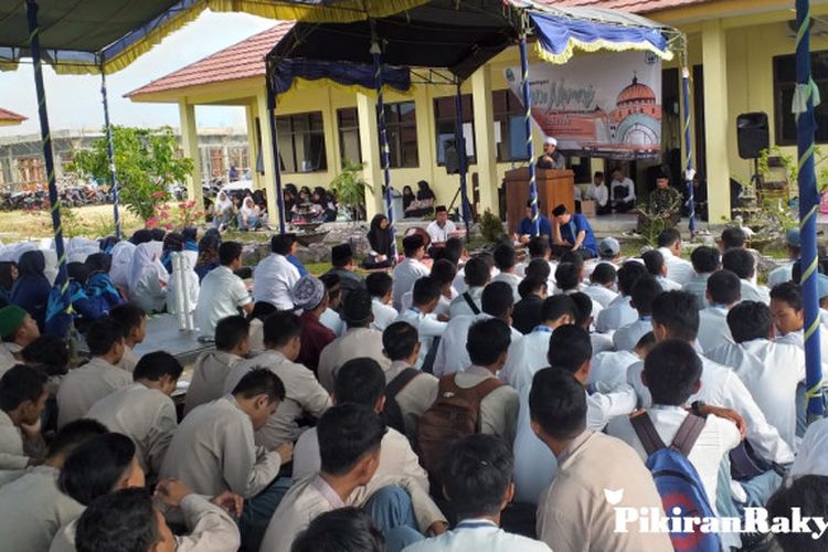 Siswa Smk Mengikuti Istigasah Menjelang Unbk Pikiran