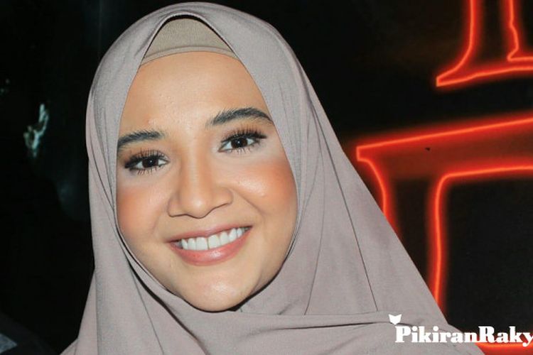  Zaskia  Sungkar tidak Bisa Menolak Ajakan Raffi Ahmad 