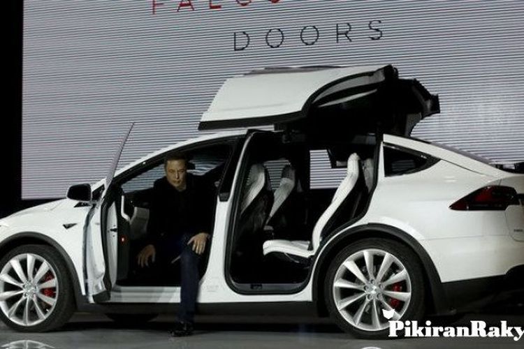  Tesla  Targetkan Penjualan 400 000 Mobil  Listrik Pikiran 