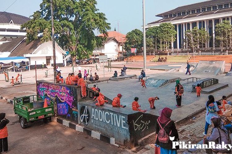 Lapang Merdeka Dan Taman Urang Sukabumi Alternatif Liburan