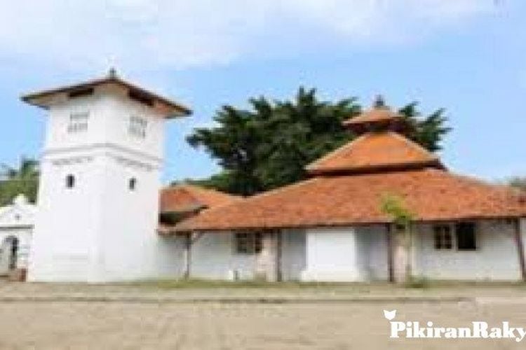 Ada Makam Bersejarah Jadi Andalan Wisata Religi Kota Serang