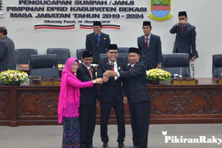 Aria Resmi Pimpin Dprd Kabupaten Bekasi Pikiran Rakyat Com