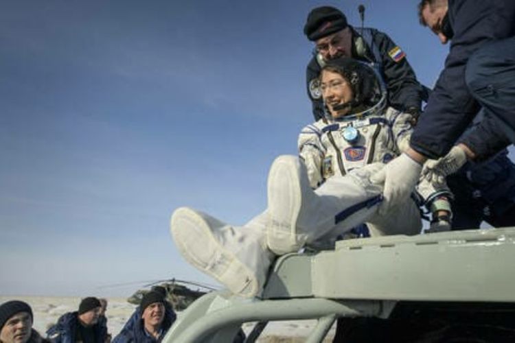 Fenomena Alam Di Angkasa 2020 Christina Koch Jadi Astronot Wanita Terlama di Luar 