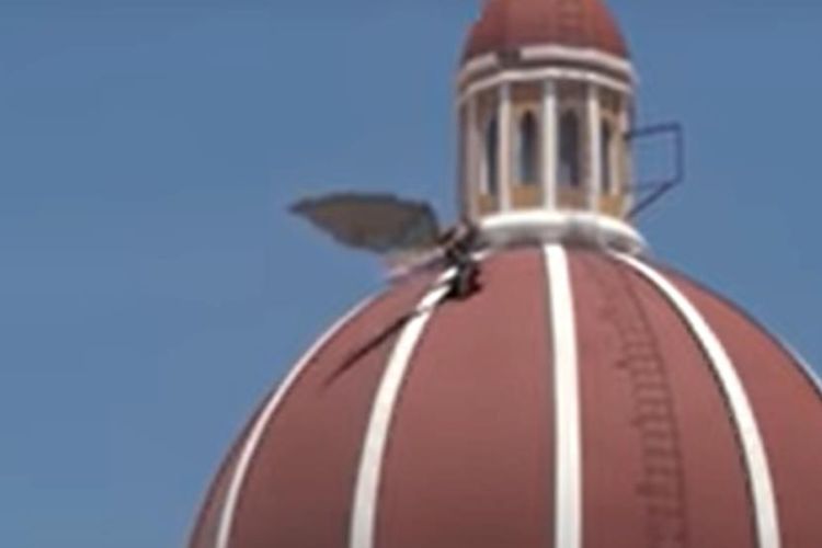 Cek Fakta: Hoaks Video Burung Berbentuk Manusia di Puncak Bangunan Vatikan, Simak Faktanya - Pikiran Rakyat