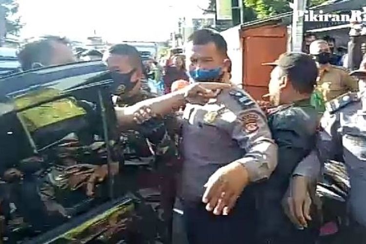 Buntut Kasus Penghinaan Profesi Guru Rusuh Saat Diamankan Oknum Polisi Saya Tembak Kamu Siah Pikiran Rakyat Bogor