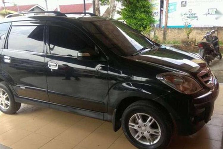  Harga  Mobil Bekas  Daihatsu Xenia  di Jakarta Surabaya  dan 