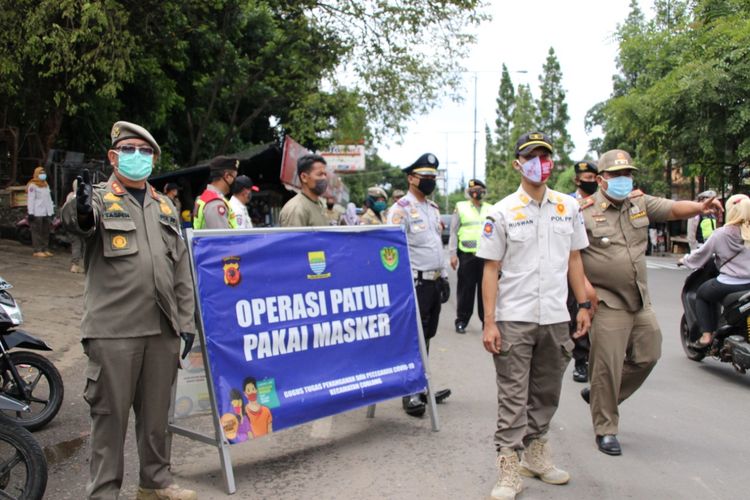 Satpol PP Terus Lakukan Penegakkan Protokol Kesehatan di ...