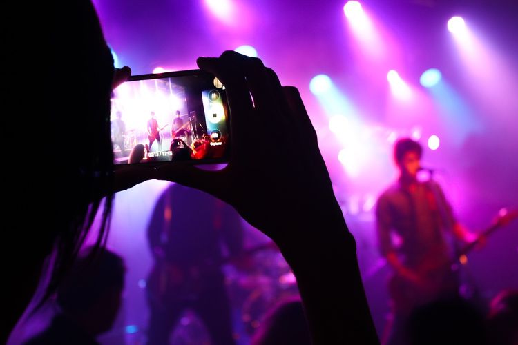 Cara Membuat Filter Efek Jedag Jedug Pada Foto dan Video