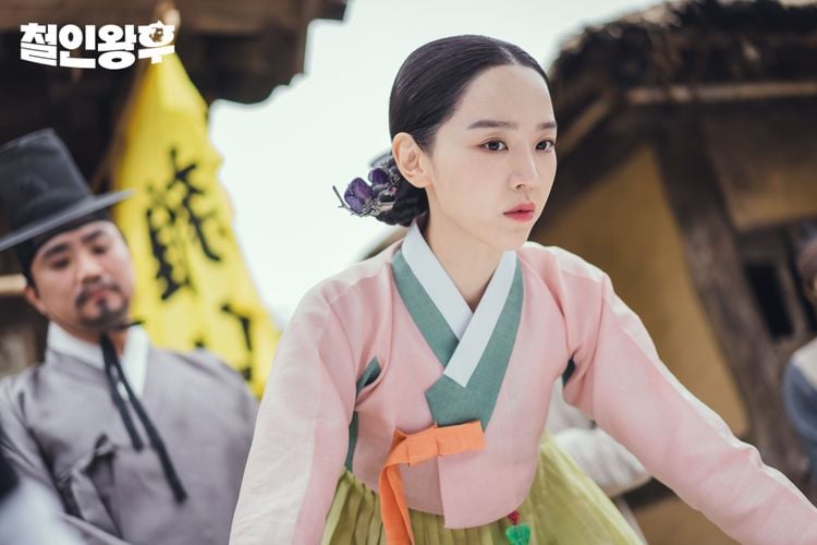 Synopsis Mr Queen Episode 14 Queen Drinks Poison That Queen Mother Suwon Gave Her Will Queen Die Netral News