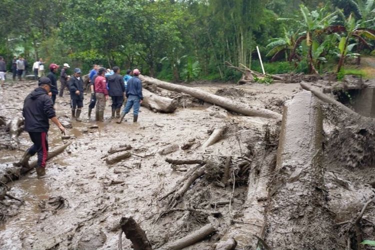 Hujan Intensitas Tinggi dan Longsor Sebabkan Banjir Bandang di Kabupaten Bogor