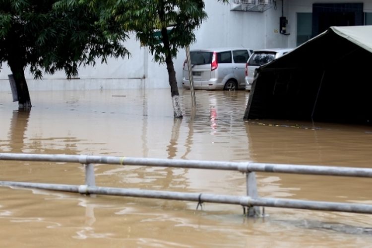 Jakarta Dikepung Banjir 138 Rt Terdampak Dan 1380 Jiwa Mengungsi Media Magelang 8251