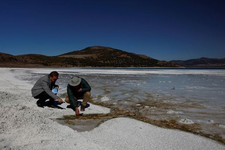 Turkey’s Lake Salda, Where Ancient Aliens Live on Earth