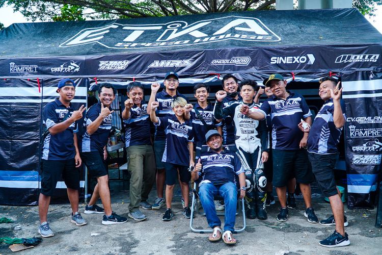 ICP Subang ; Lahirnya Pembalap Baru Etika Speed House, Dididik di 43 Racing School Di Suport Mekanik Pabrikan