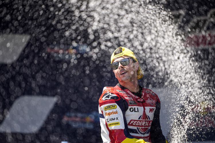 Zoom Meeting Dengan Fabio Digiannantonio Rider Federal Oil Gresini Moto2 Barusan Juara Moto2 GP Spanyol