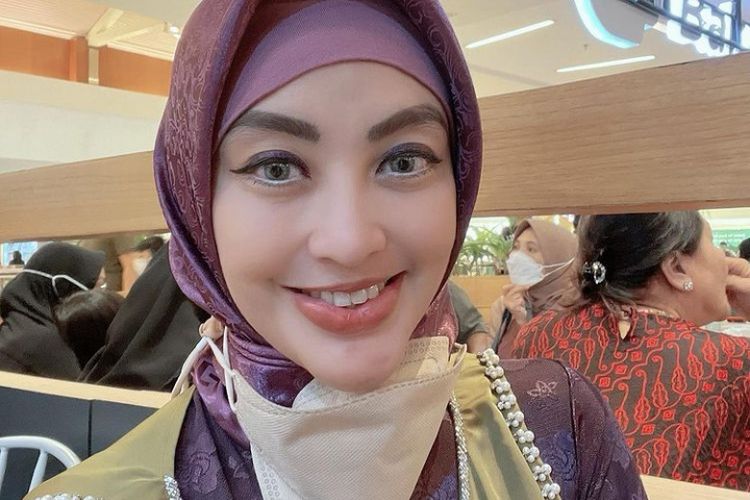 Monica Soraya Hariyanto Biodata Lengkap Agama Keluarga Pekerjaan Suami Ig Crazy Rich Yang Adopsi 13 Anak Portal Kudus
