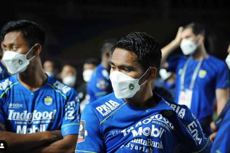 Tubrukan berbahaya dalam laga Persikabo vs Persib, Gilang ...