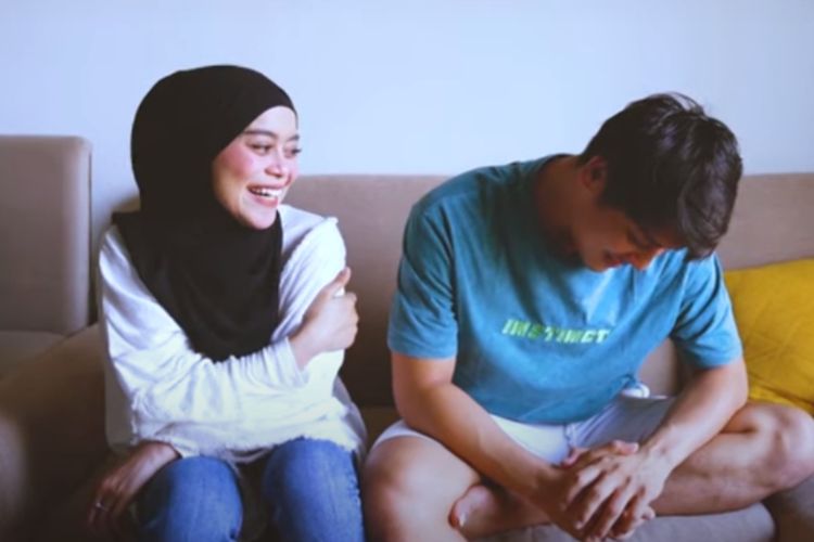 Rizky Billar was caught liking his ex’s photo until he bowed his head in shame, Lesti Kejora: It doesn’t respect your partner