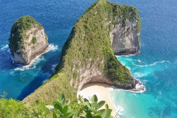 9 Tujuan Wisata Nusa Penida Yang Indah dan Wajib Kamu Kunjungi, Nomer 8  Idaman Banget - Portal Purwokerto