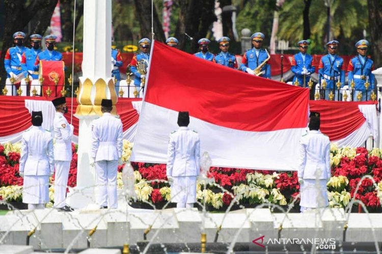 Jadwal Tayang Upacara Penurunan Bendera Merah Putih 17 Agustus 2021 Di ...