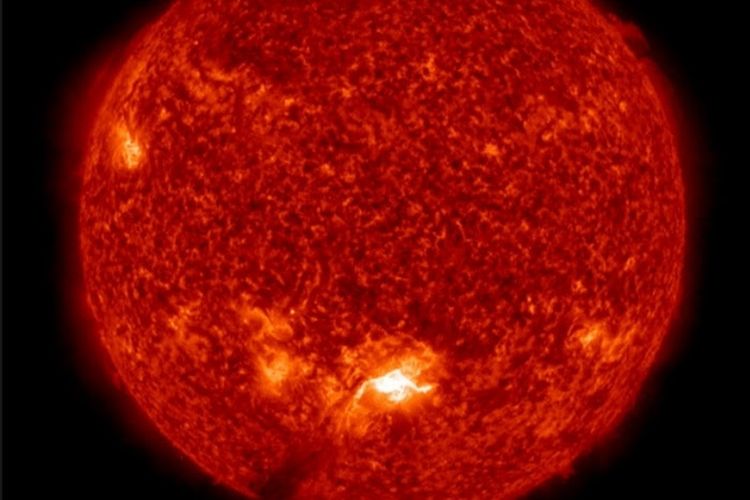 The sun releases a strong and significant burst of radiation, know its impact on the earth