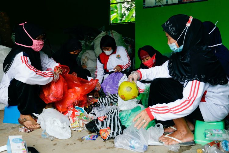 7 Inovasi Teknologi Pengelolaan Sampah, Buatan Indonesia Yang Mendunia ...