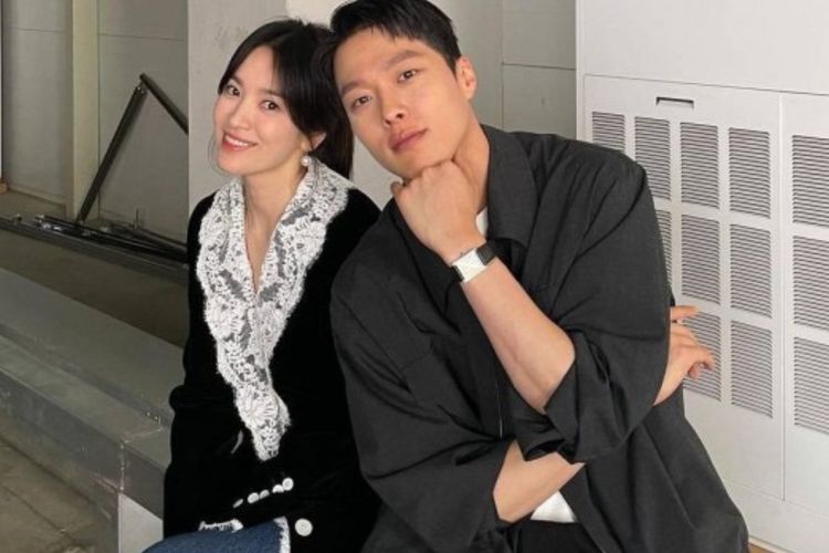 Song Hye Kyo Tenderly Spoiled to Jang Ki Yong: Thank You For Your Love!