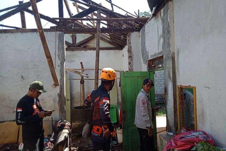 Jember Digoyang Gempa Magnitudo 5 1 Puluhan Rumah Warga Rusak