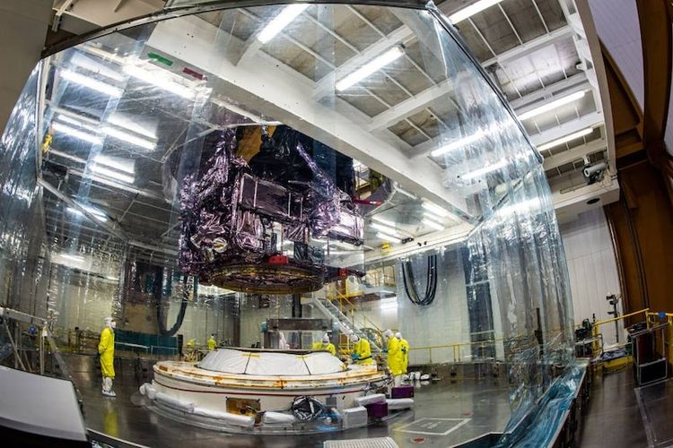 James Webb, Largest Space Telescope, Will Launch on Christmas Eve