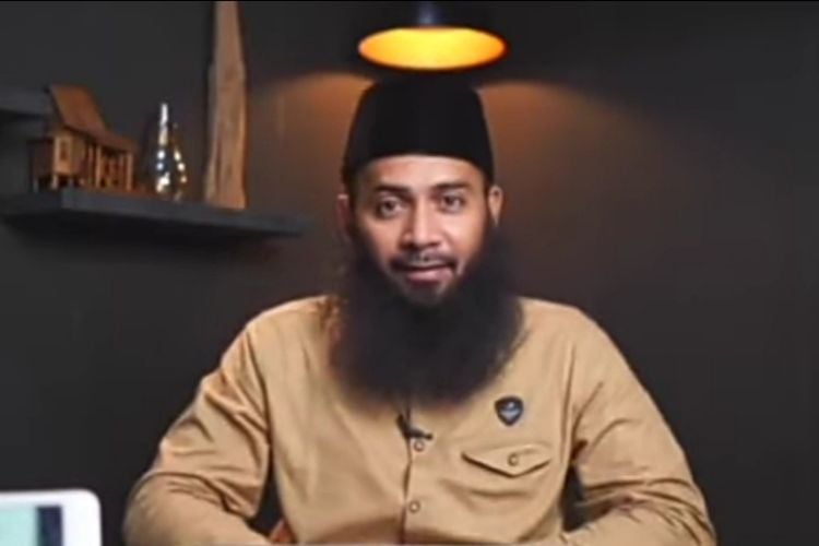 Don’t Say Lailahaillallah Arbitrarily Says Ustadz Syafiq Riza Basalamah, It Means Not Just No Creator