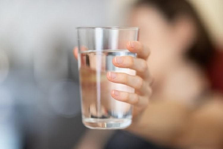 5 Easy Ways to Lower Blood Sugar Naturally, One of them is Drinking Water and Staying Hydrated