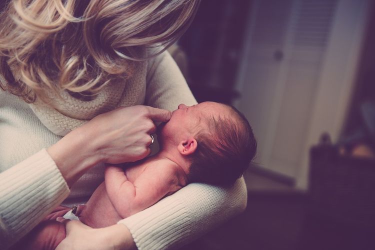 15 Nama Bayi Laki Laki Jawa Lengkap dengan Arti hingga Doa