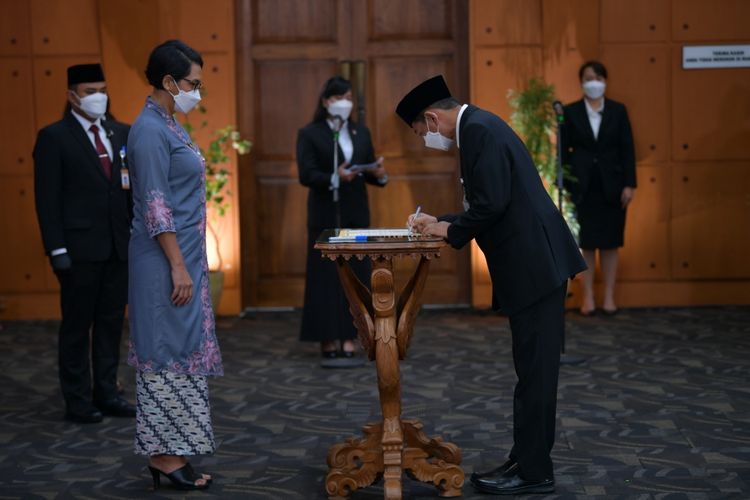 Sesjen Kemendikbudristek Lantik 58 Pejabat, Efisiensi Anggaran Dan ...