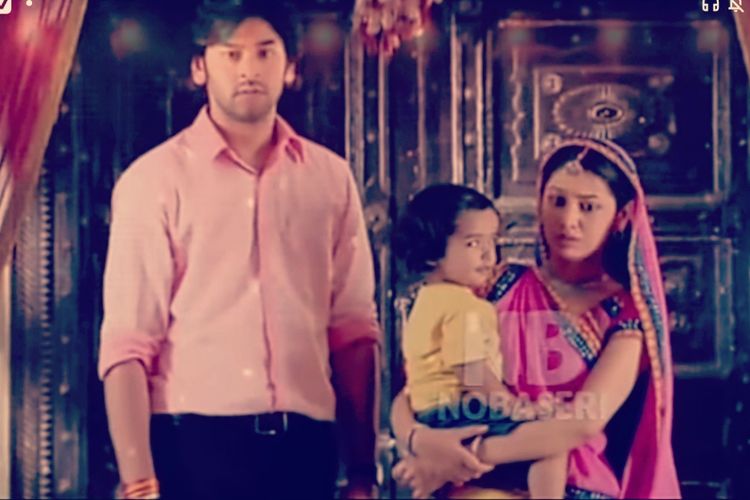 Synopsis Balika Vadhu, Jagya and Ganga are kicked out by Kalyani, Anandi is hated by Shiv’s family for defending Jagdish