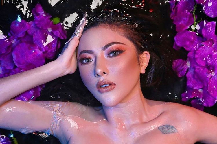 Foto Foto Ayu Aulia Model Cantik Yang Coba Bunuh Diri Karena Depresi