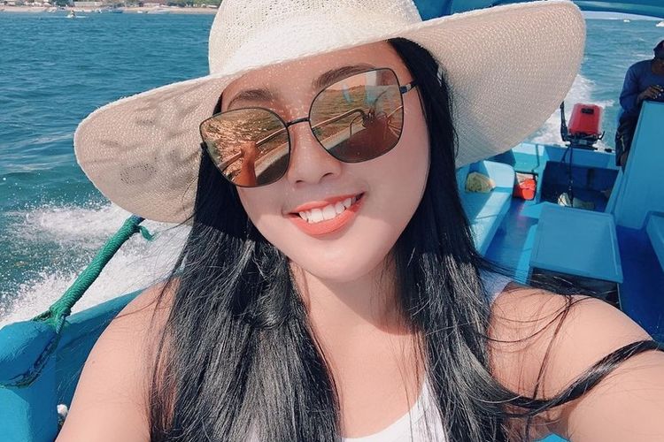 Gigi Ruwati Says ‘Thank God’ for Not Having Children from Binary Options Affiliate Doni Salmanan