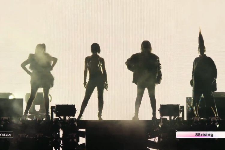 Full Team 2NE1 Reuni di Panggung Utama Coachella 2022 Langsung Trending