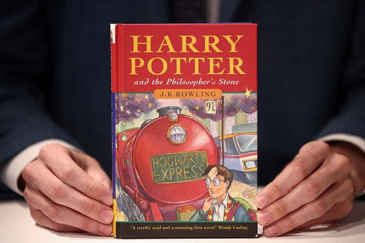 Buku Harry Potter Edisi Pertama Akan Dilelang di Inggris, Harga Mulai