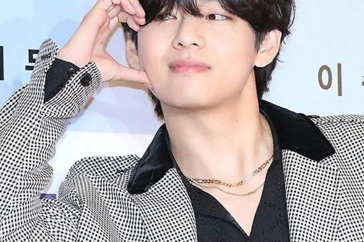 Berangkat ke AS, V BTS Jinjing Tas Sultan Seharga Rumah, Jiwa Miskin  Netizen Meronta - ronta