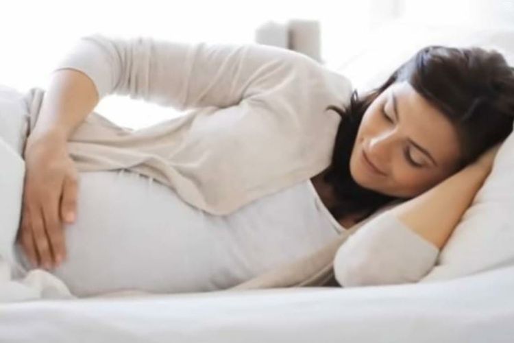 Hindari Kesalahan Ibu Hamil Saat Tidur Agar Tidak Membahayakan Janin