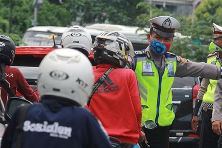 Hati-hati! Tilang Manual Masih Berlaku untuk Beberapa Kategori Pelanggar Lalin