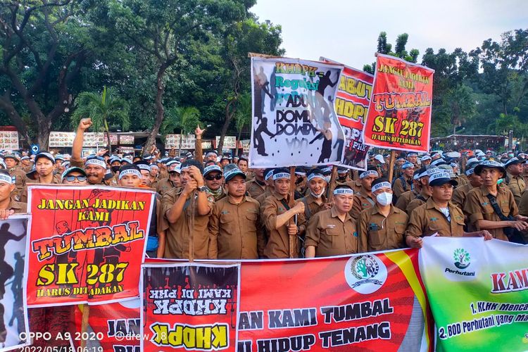 Kebijakan KHDPK Mentri LHK digugat Serikat Perhutani Bersatu dan Pegiat Lingkungan Jawa - Kabar Priangan - Kabar-Priangan