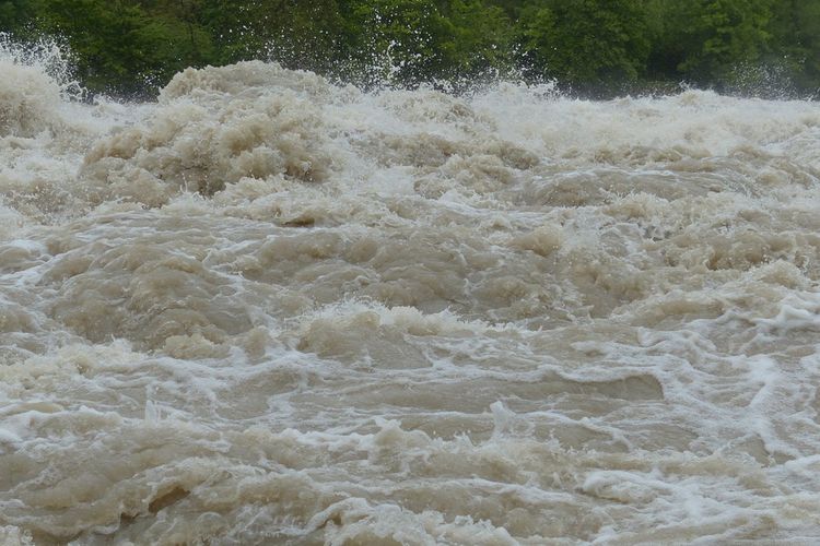3.000 Kepala Keluarga Terdampak Banjir Bangkalan Madura, BPBD: Banjir Kiriman Kali Ini Lebih Besar