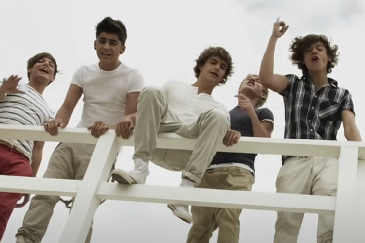 Lirik Lagu What Makes You Beautiful One Direction dan Fakta di Baliknya Lirik Lagu What Makes You Beautiful One Direction dan Fakta di Baliknya