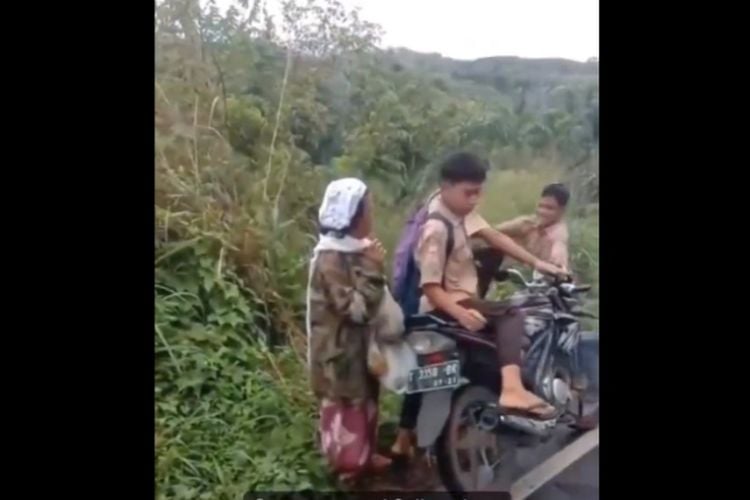 Beredar Video Sekumpulan Pelajar Tendang Seorang Nenek, Polres Tapanuli Selatan Berhasil Tangkap Pelaku